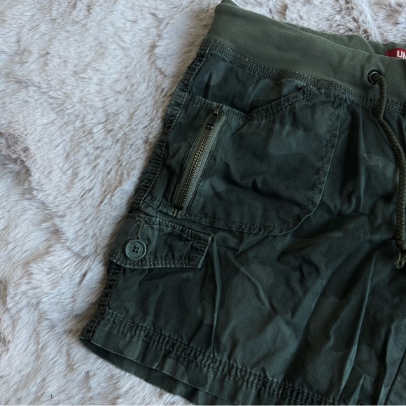 Union Bay Y2K Camo Green Cargo Utility Shorts - Picture 3 of 5